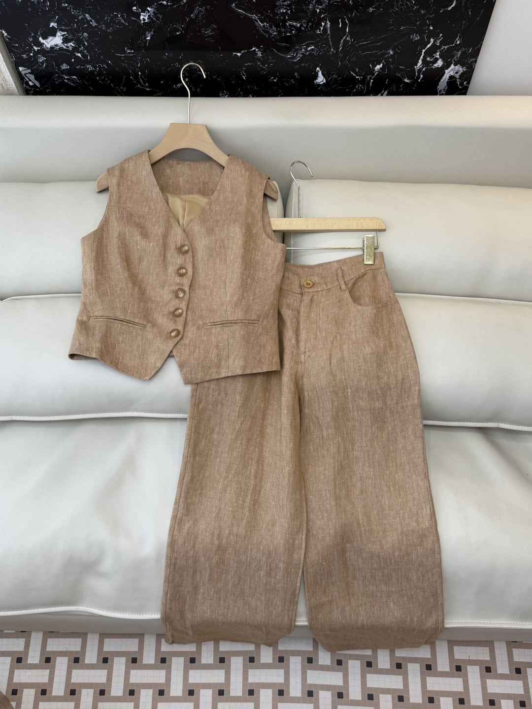 NO:802201,YJJ001# New suit factory LP minimalist style linen vest and trousers suit three colors SMLXL,, loro piana,19860909YJJ001# 新款套装工厂 LP极简风 亚麻 马甲长裤套装 三色 SMLXL,,loro piana,,Women's clothing