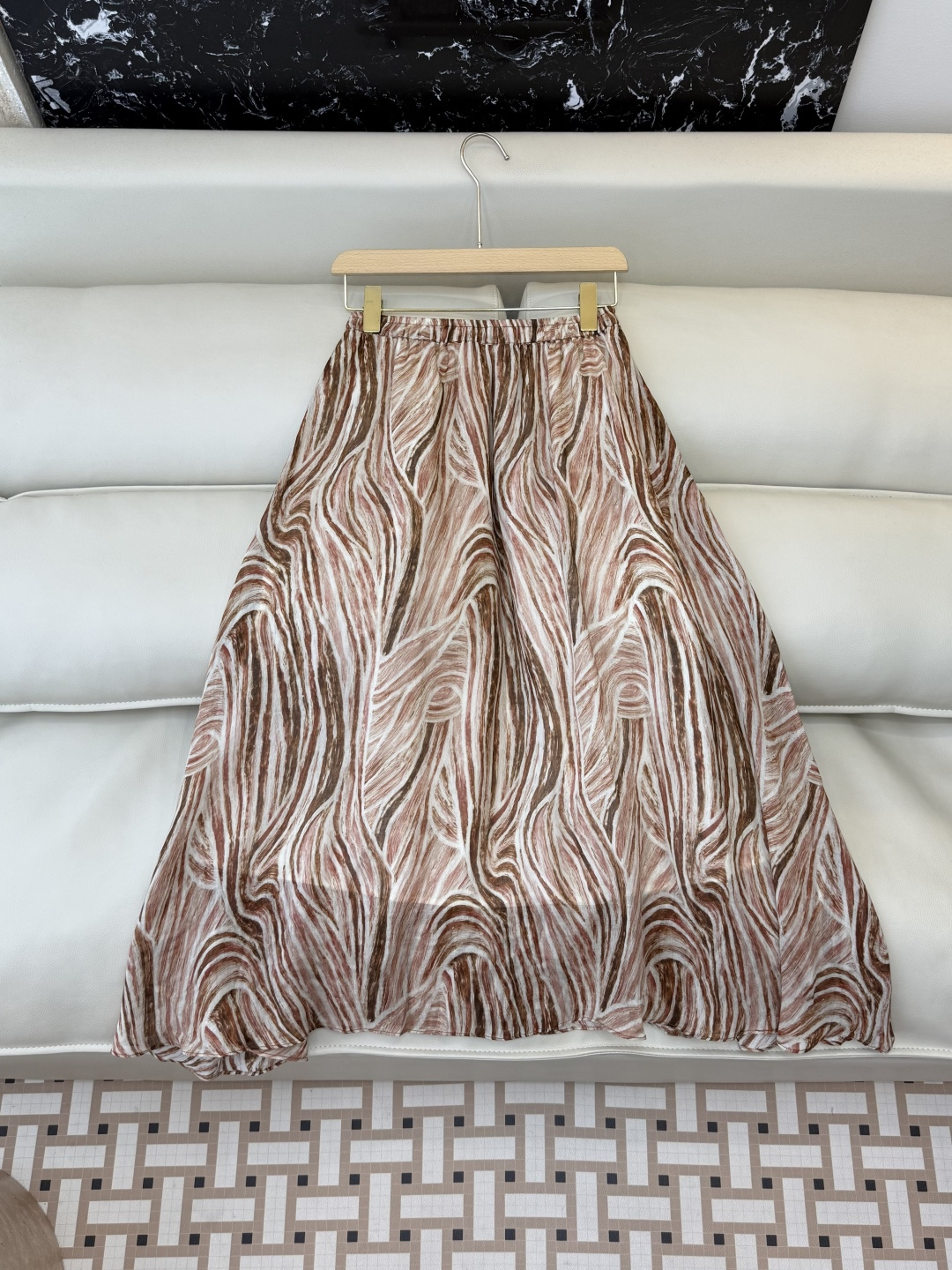 NO:782526,YJJ005# new skirt factory special version of the highest version on the market. The girl will inspect the goods, trim the three marks on the threads, and send pictures and videos before delivery. If you want quality or service, please add me on WeChat. I will not accept urgent orders. P BC Super Slim Printed Long Skirt SMLXL, women's clothing, skirts,19860909YJJ005#新款半裙工厂特市面最高版本小妹验货、修剪线头上三标、发货可发图及拍视频,要品质要服务的加我微信,不接急单.P BC 超级显瘦 印花 长半裙 SMLXL,女装,skirts,,Women's clothing