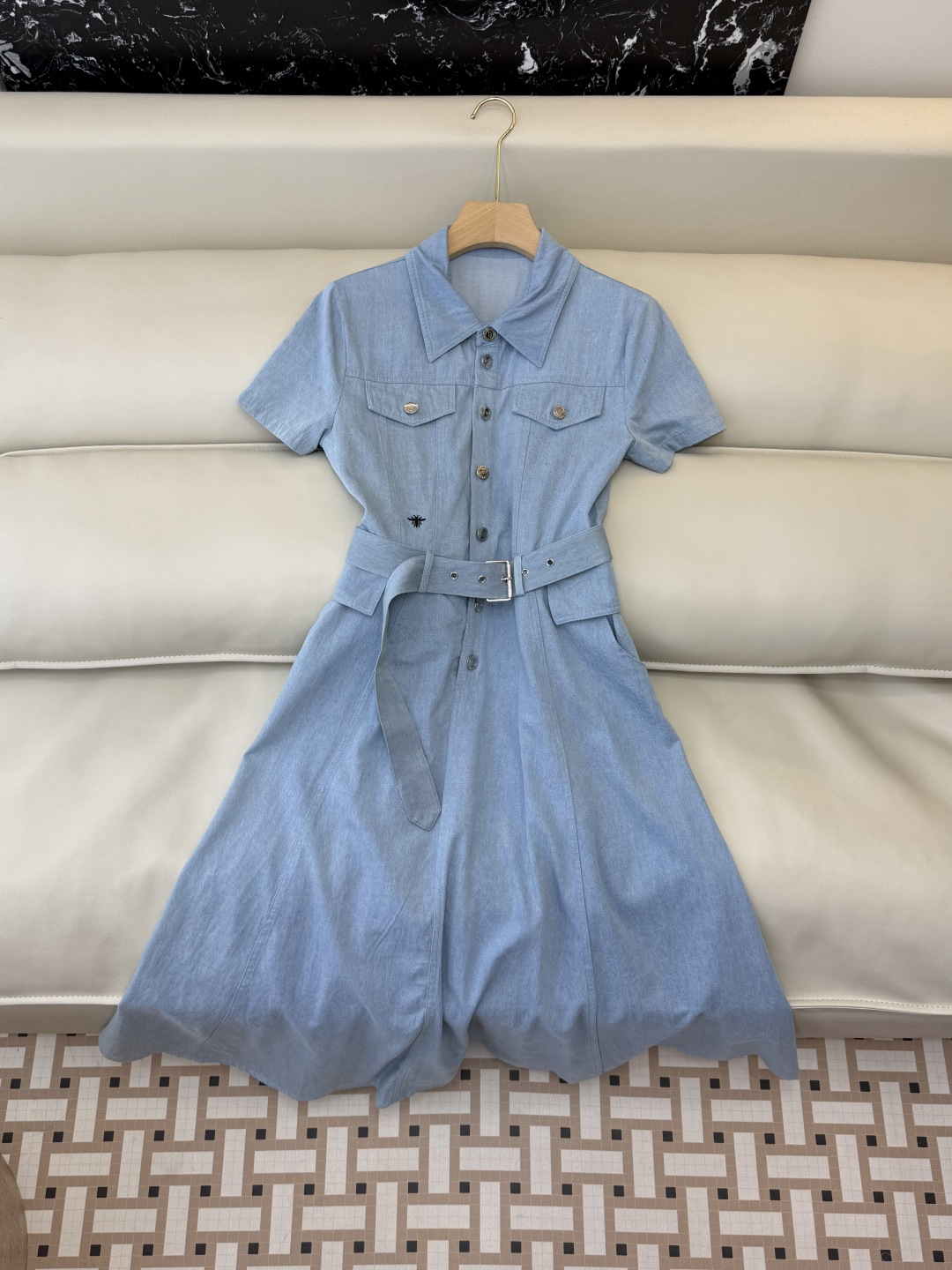 NO:782584,AW053# New dress factory special version of the highest version on the market. The girl will inspect the goods, trim the three marks on the threads, and ship the goods. You can send pictures and take videos. If you want quality or service, add me on WeChat. We will not accept urgent orders. P Dior short-sleeved denim cotton dress light blue dark blue 36/38/40, Dior-clothing, dior, dior, skirts, T-shirt,19860909AW053#新款连衣裙工厂特市面最高版本小妹验货、修剪线头上三标、发货可发图及拍视频,要品质要服务的加我微信,不接急单.P Dior 短袖牛仔棉 连衣裙 浅蓝色 深蓝色 36/38/40,迪奥-服装,dior,dior,skirts,T-shirt,,Women's clothing