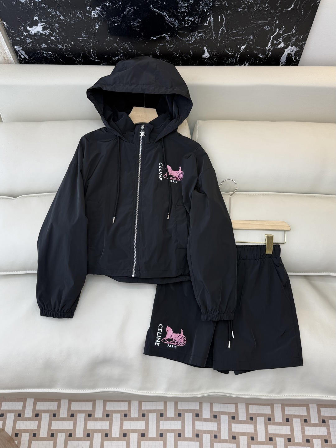 NO:801592,CX0208#New Suit Factory P Ce Carriage Print Jacket Shorts Suit White Black SML,,shorts,jackets & coats,19860909CX0208#新款套装工厂P Ce 马车印花外套短裤套装 白色 黑色 SML,,shorts,jackets & coats,,Women's clothing