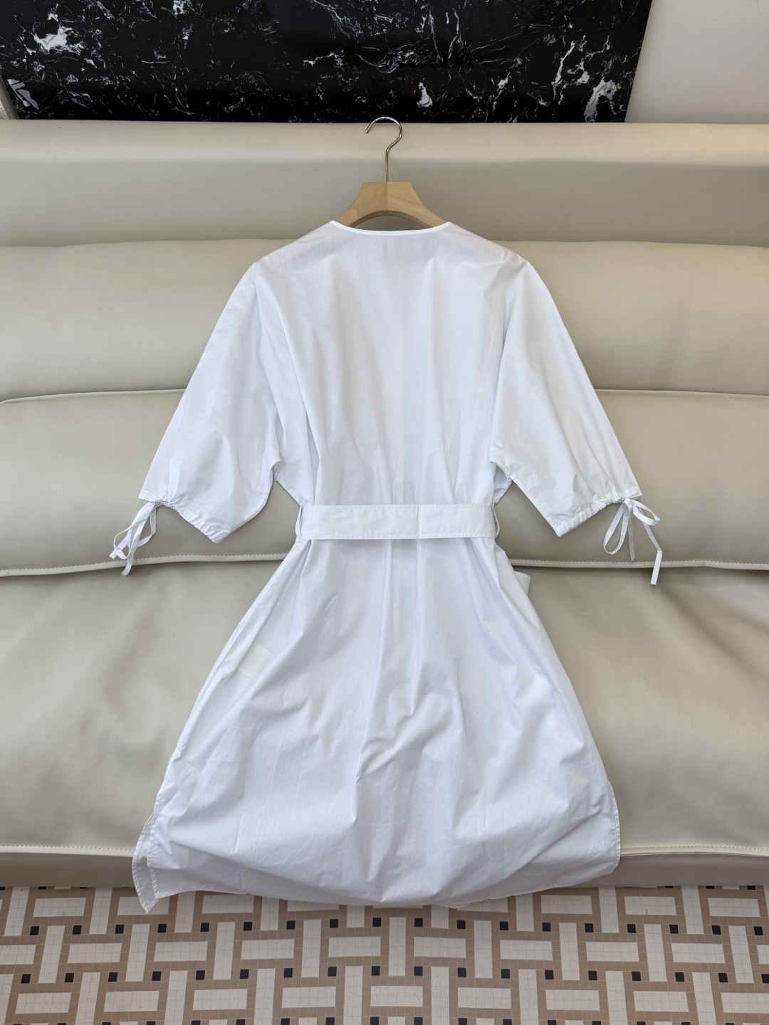 XM012#新款连衣裙。zim 重工刺绣 撞色设计 绣花连衣裙 白色 36/38/40