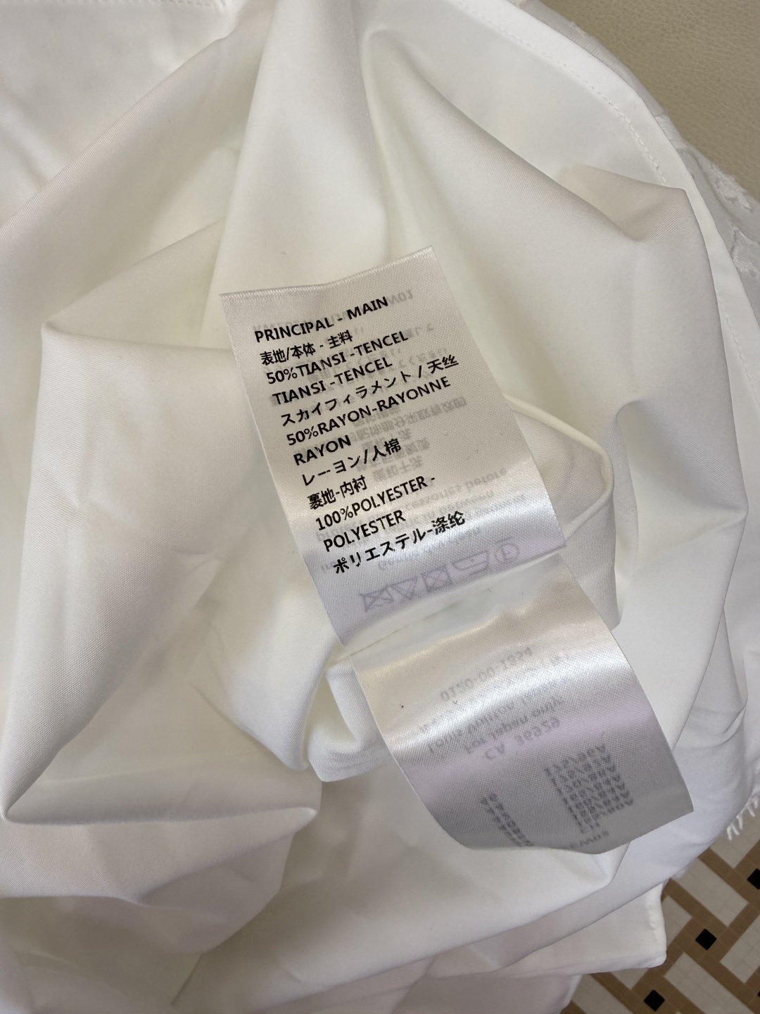 AW060#新款连衣裙‼️L V 提花显瘦修身 连衣裙 黑色 白色 SM L