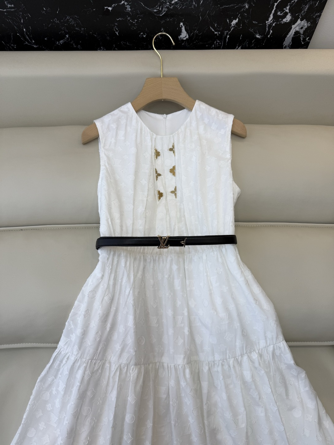 AW060#新款连衣裙‼️L V 提花显瘦修身 连衣裙 黑色 白色 SM L