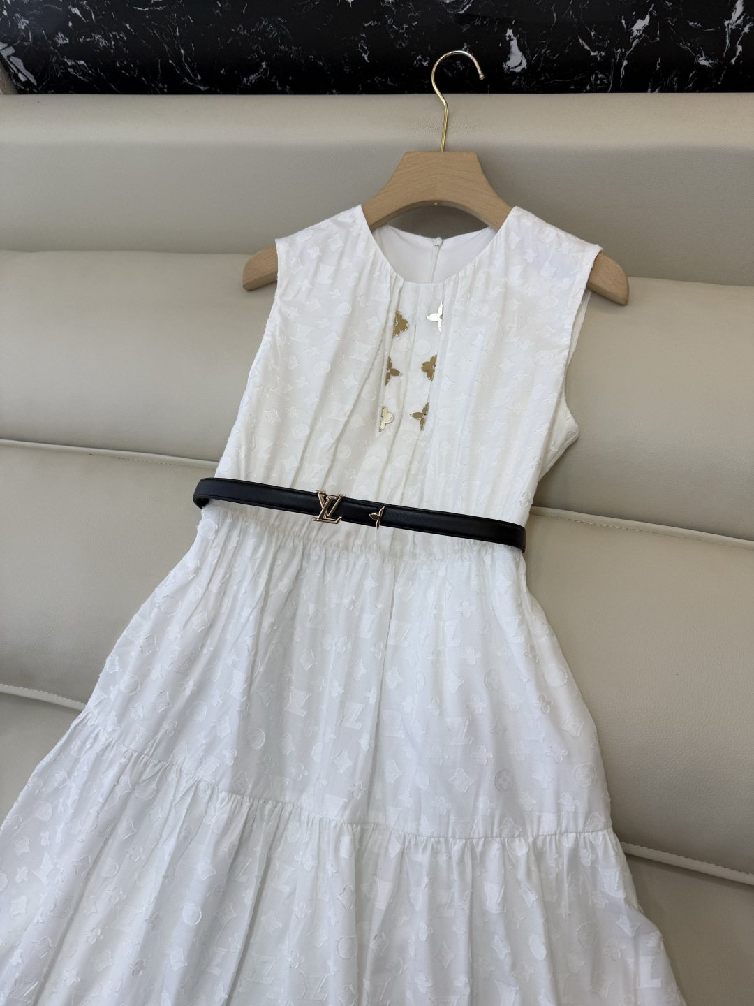 AW060#新款连衣裙‼️L V 提花显瘦修身 连衣裙 黑色 白色 SM L