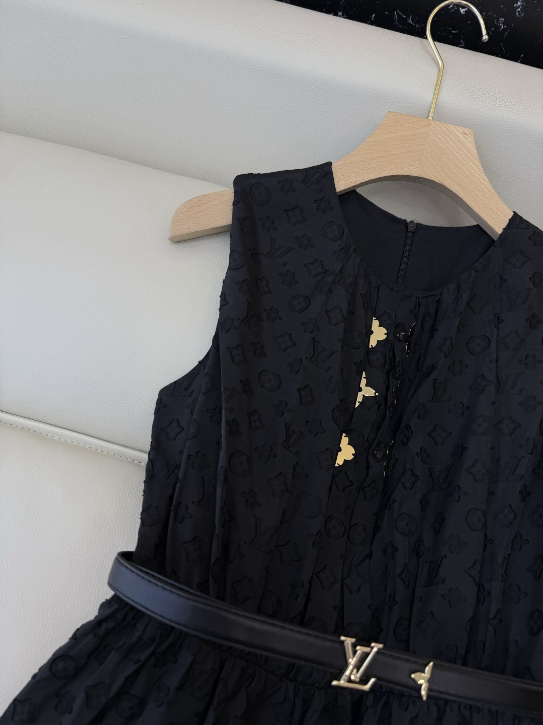 AW060#新款连衣裙‼️L V 提花显瘦修身 连衣裙 黑色 白色 SM L