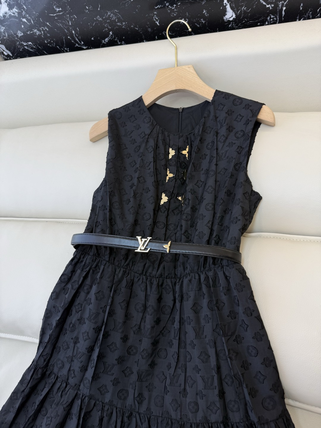 AW060#新款连衣裙‼️L V 提花显瘦修身 连衣裙 黑色 白色 SM L