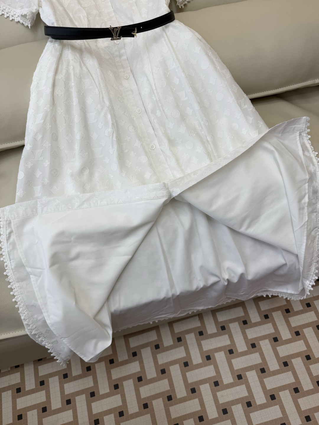 AW061#新款连衣裙‼️L V 提花显瘦修身 连衣裙 黑色 白色 SM L