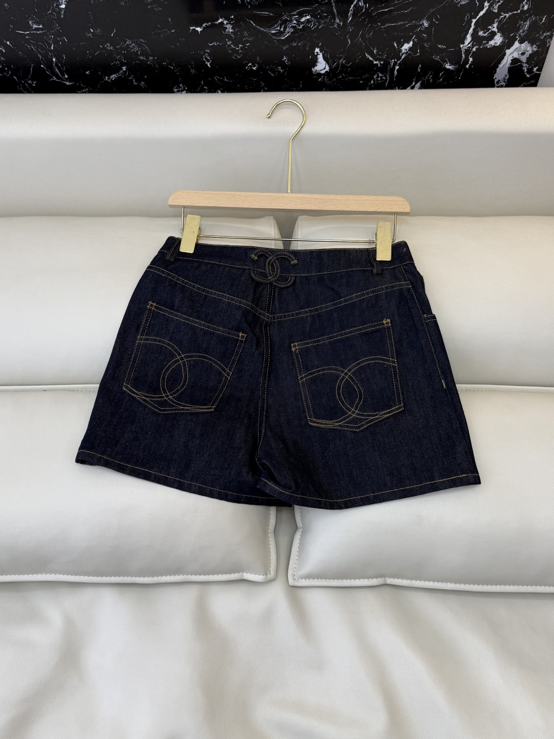 GU053#新款牛仔裤‼️小香 双C 牛仔 短裤 白色 蓝色 黑色 深蓝色 36/38/40