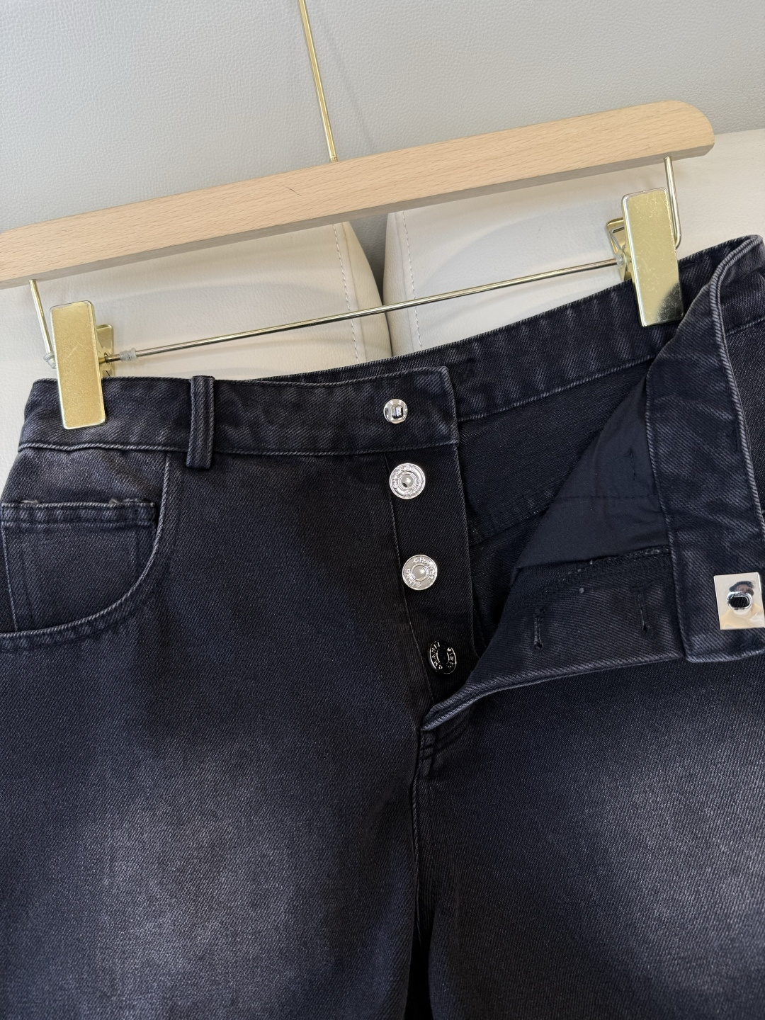 GU053#新款牛仔裤‼️小香 双C 牛仔 短裤 白色 蓝色 黑色 深蓝色 36/38/40