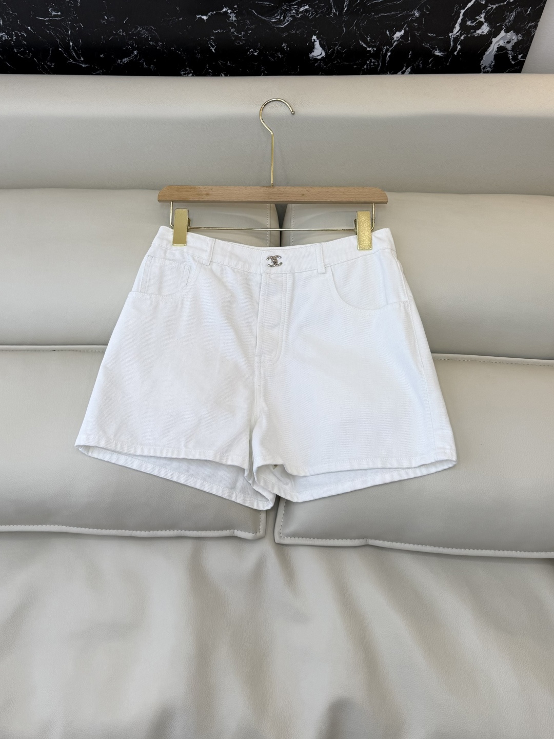GU053#新款牛仔裤‼️小香 双C 牛仔 短裤 白色 蓝色 黑色 深蓝色 36/38/40