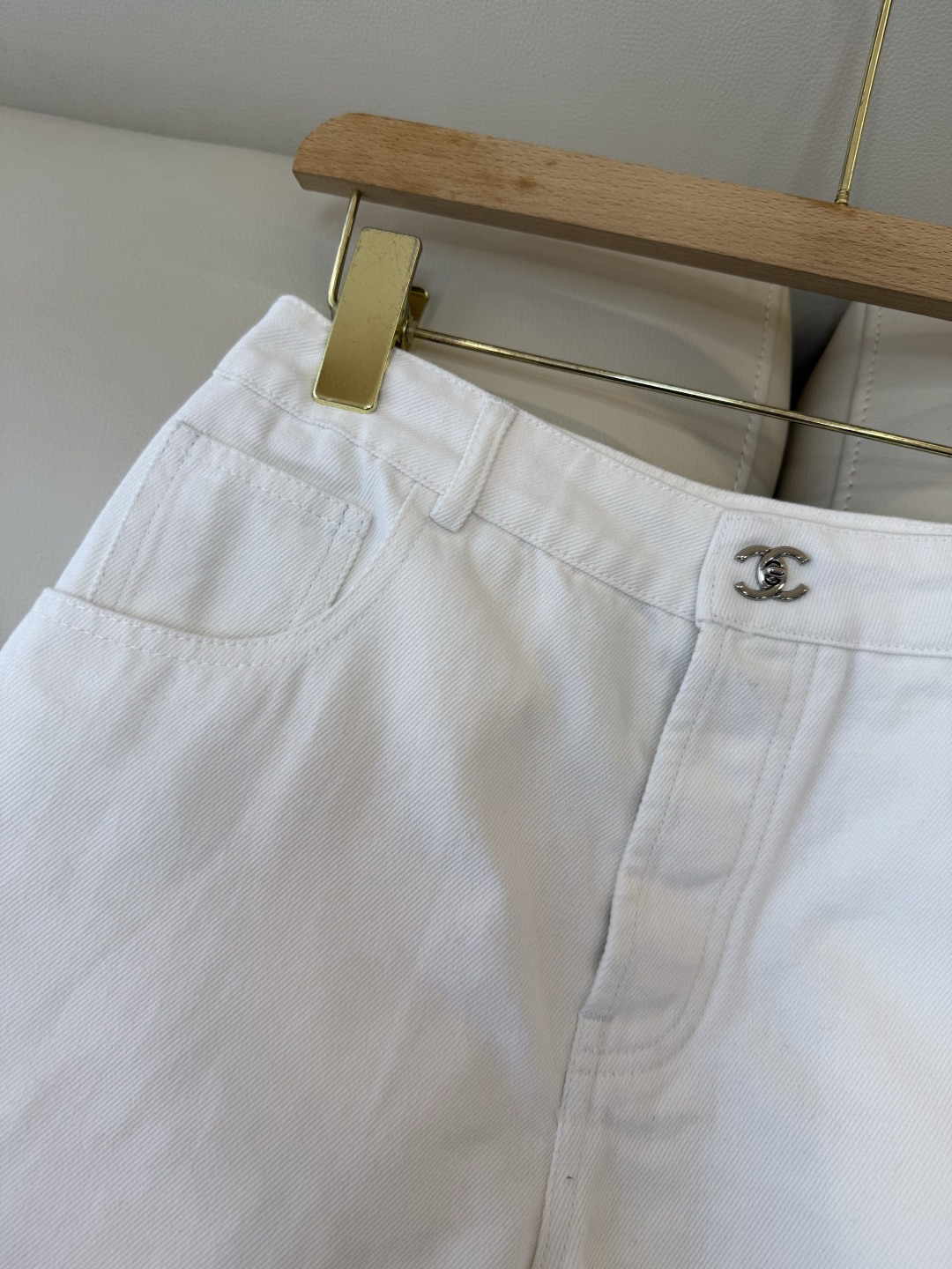 GU053#新款牛仔裤‼️小香 双C 牛仔 短裤 白色 蓝色 黑色 深蓝色 36/38/40