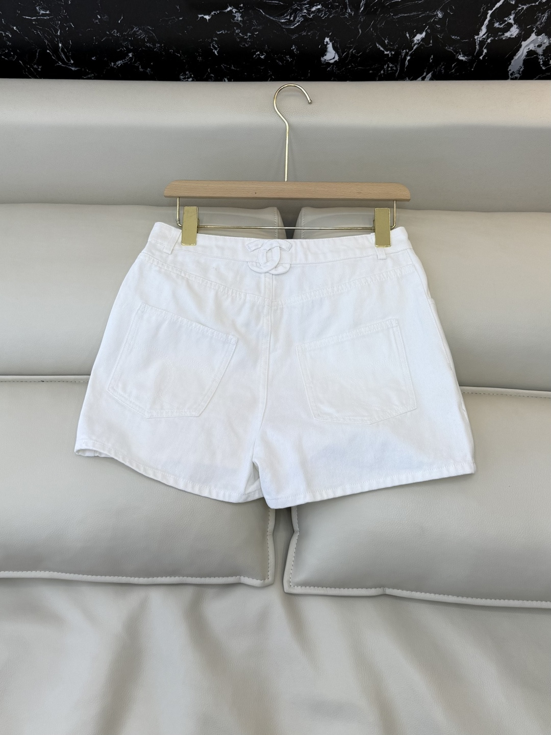 GU053#新款牛仔裤‼️小香 双C 牛仔 短裤 白色 蓝色 黑色 深蓝色 36/38/40