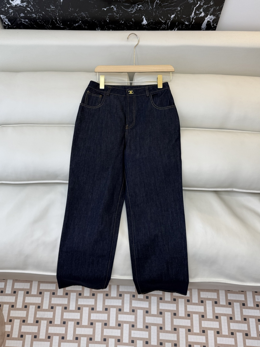 GU052#新款牛仔裤‼️小香 双C 牛仔长裤 深蓝色 36/38/40