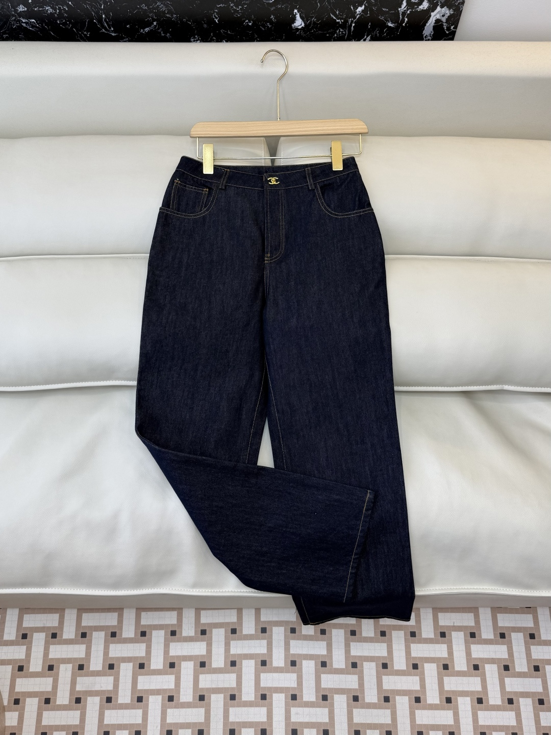 GU052#新款牛仔裤‼️小香 双C 牛仔长裤 深蓝色 36/38/40