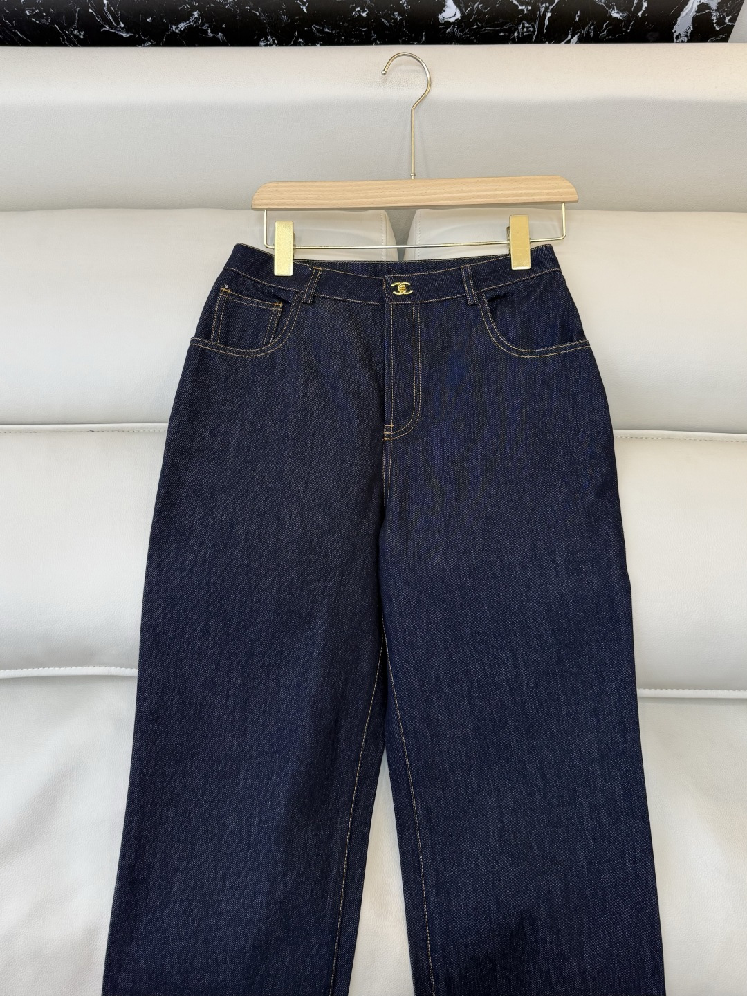 GU052#新款牛仔裤‼️小香 双C 牛仔长裤 深蓝色 36/38/40