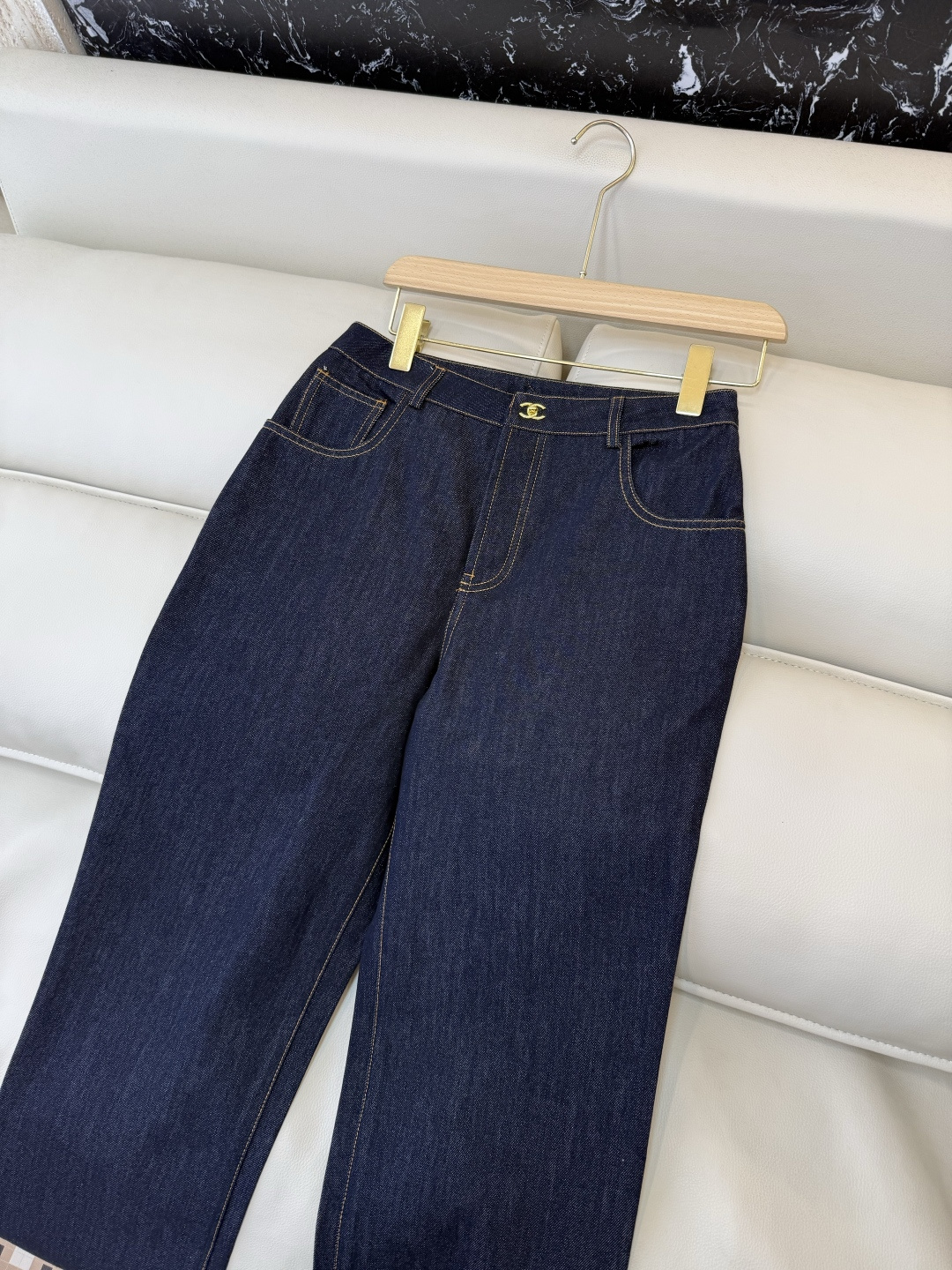 GU052#新款牛仔裤‼️小香 双C 牛仔长裤 深蓝色 36/38/40