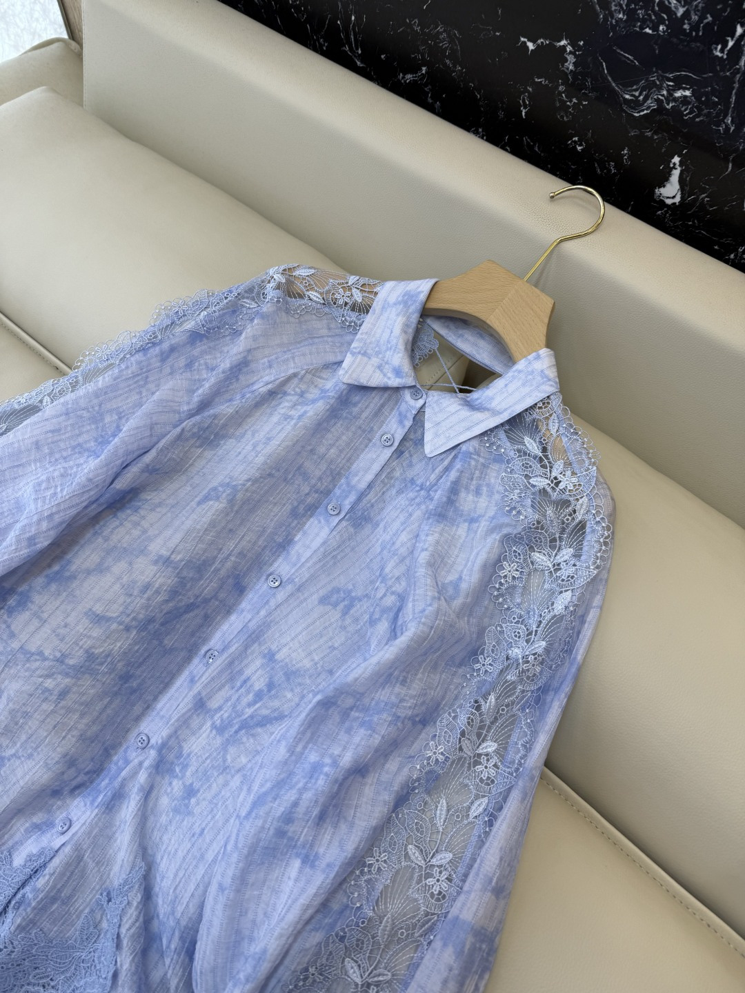 XZ0151#新款衬衫。长袖蕾丝绣花 后背镂空 染色 条纹长袖衬衫 粉色 蓝色 SM LXL