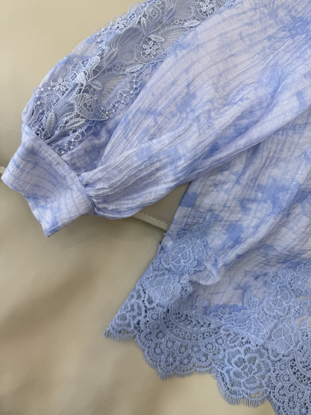 XZ0151#新款衬衫。长袖蕾丝绣花 后背镂空 染色 条纹长袖衬衫 粉色 蓝色 SM LXL