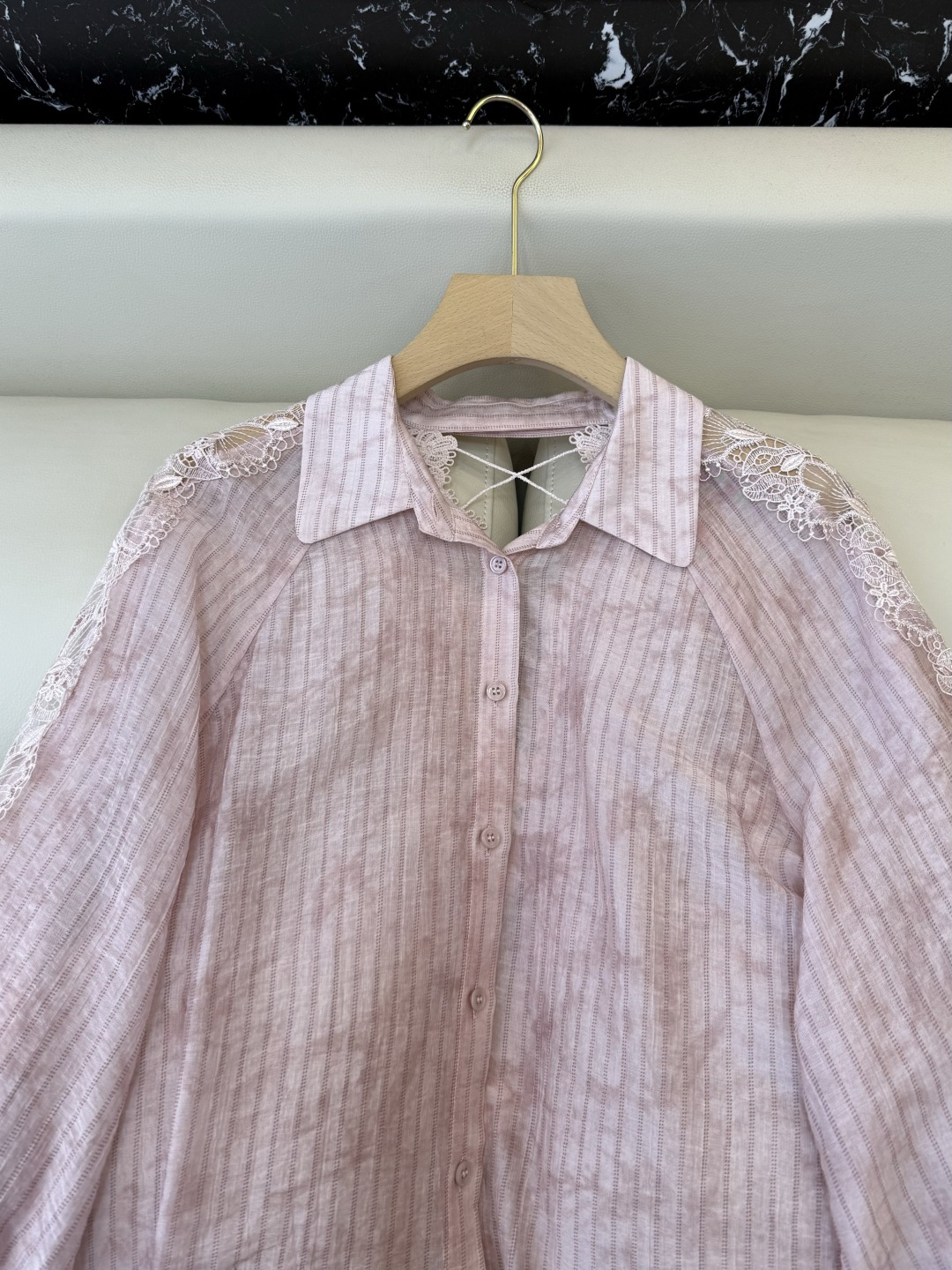 XZ0151#新款衬衫。长袖蕾丝绣花 后背镂空 染色 条纹长袖衬衫 粉色 蓝色 SM LXL