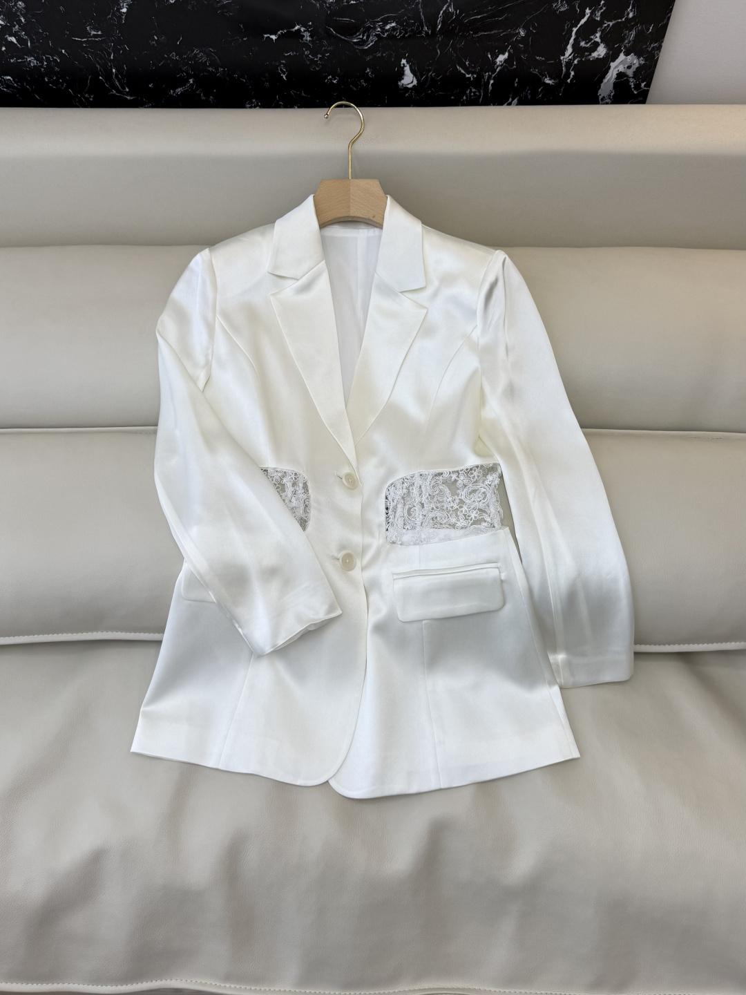 XZ0158#新款外套。YSL 蕾丝绣花镂空 长袖醋酸 外套 黑色 白色 SMLXL