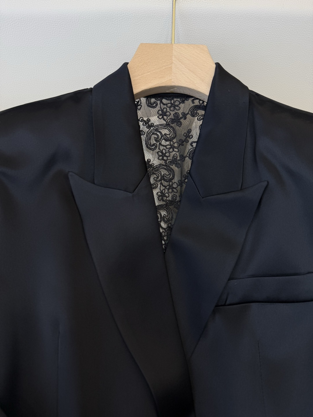 XZ0159#新款外套。YSL 蕾丝绣花镂空 长袖醋酸 外套 黑色 白色 SMLXL