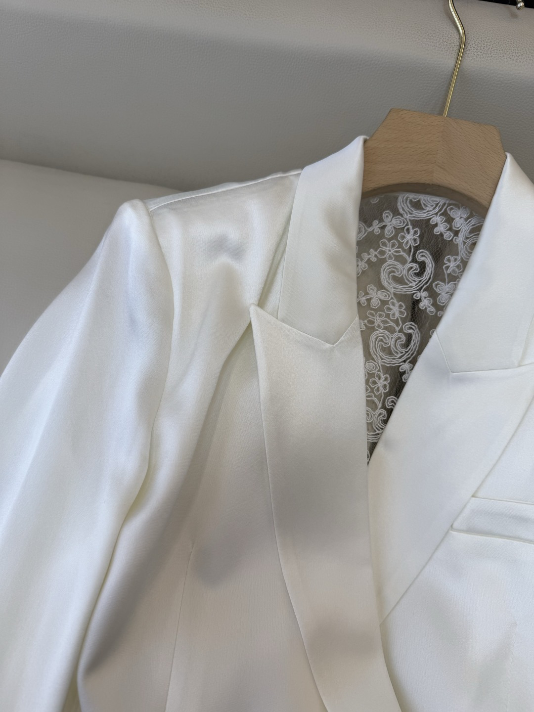 XZ0159#新款外套。YSL 蕾丝绣花镂空 长袖醋酸 外套 黑色 白色 SMLXL