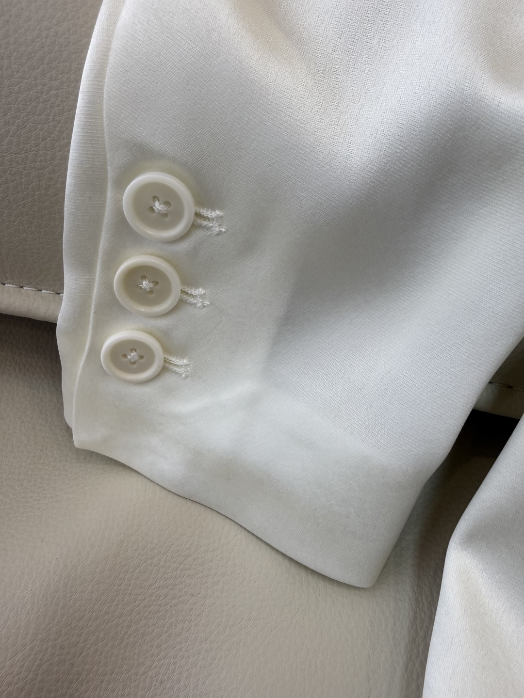 XZ0159#新款外套。YSL 蕾丝绣花镂空 长袖醋酸 外套 黑色 白色 SMLXL