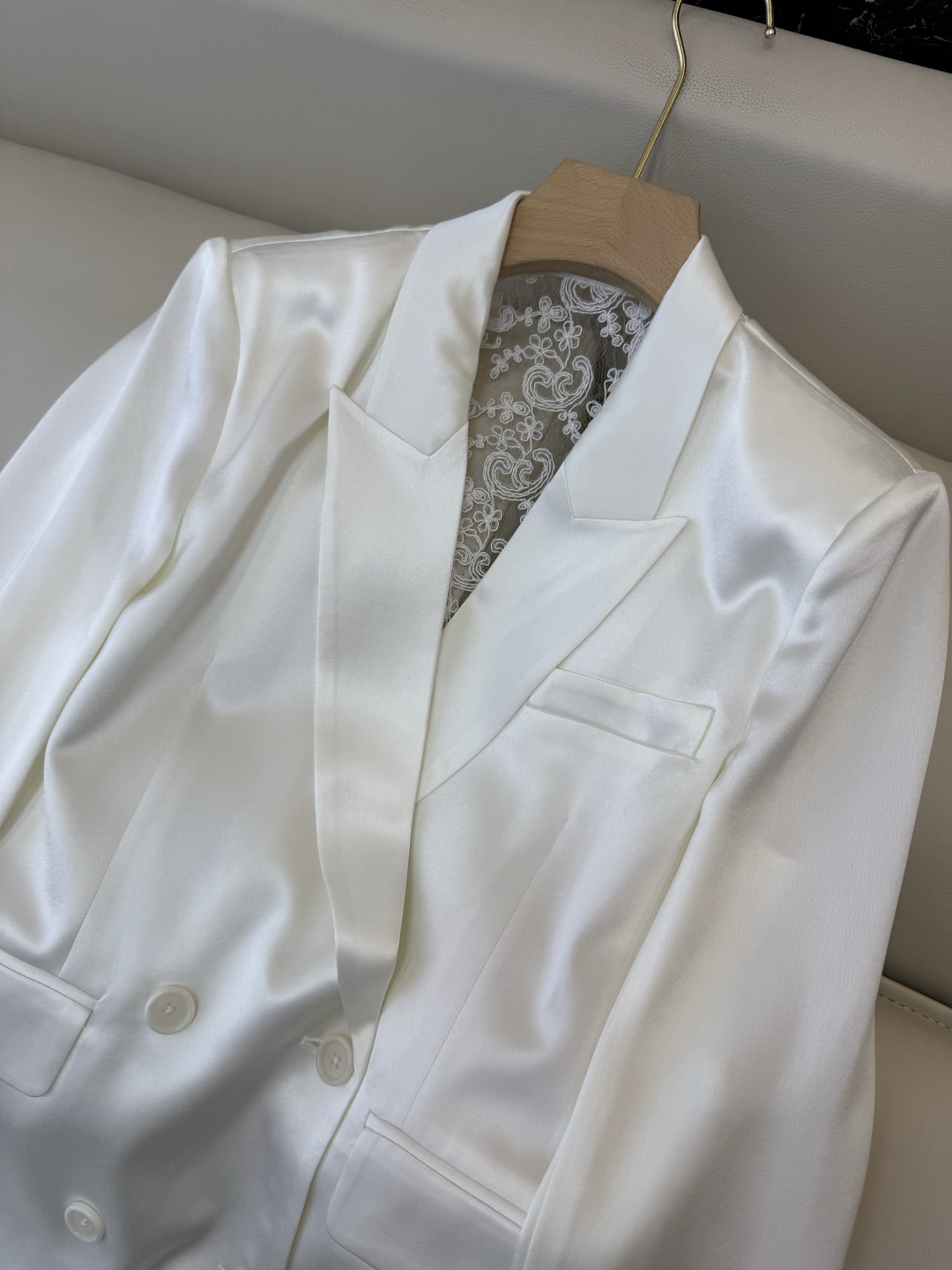 XZ0159#新款外套。YSL 蕾丝绣花镂空 长袖醋酸 外套 黑色 白色 SMLXL