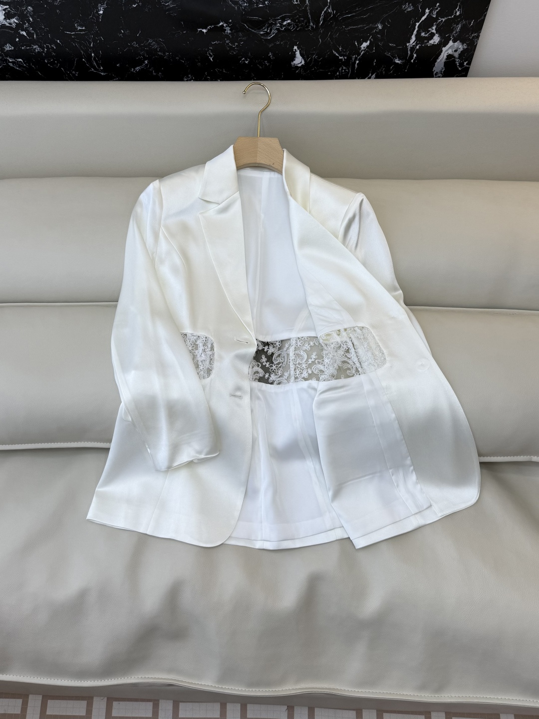 XZ0158#新款外套。YSL 蕾丝绣花镂空 长袖醋酸 外套 黑色 白色 SMLXL