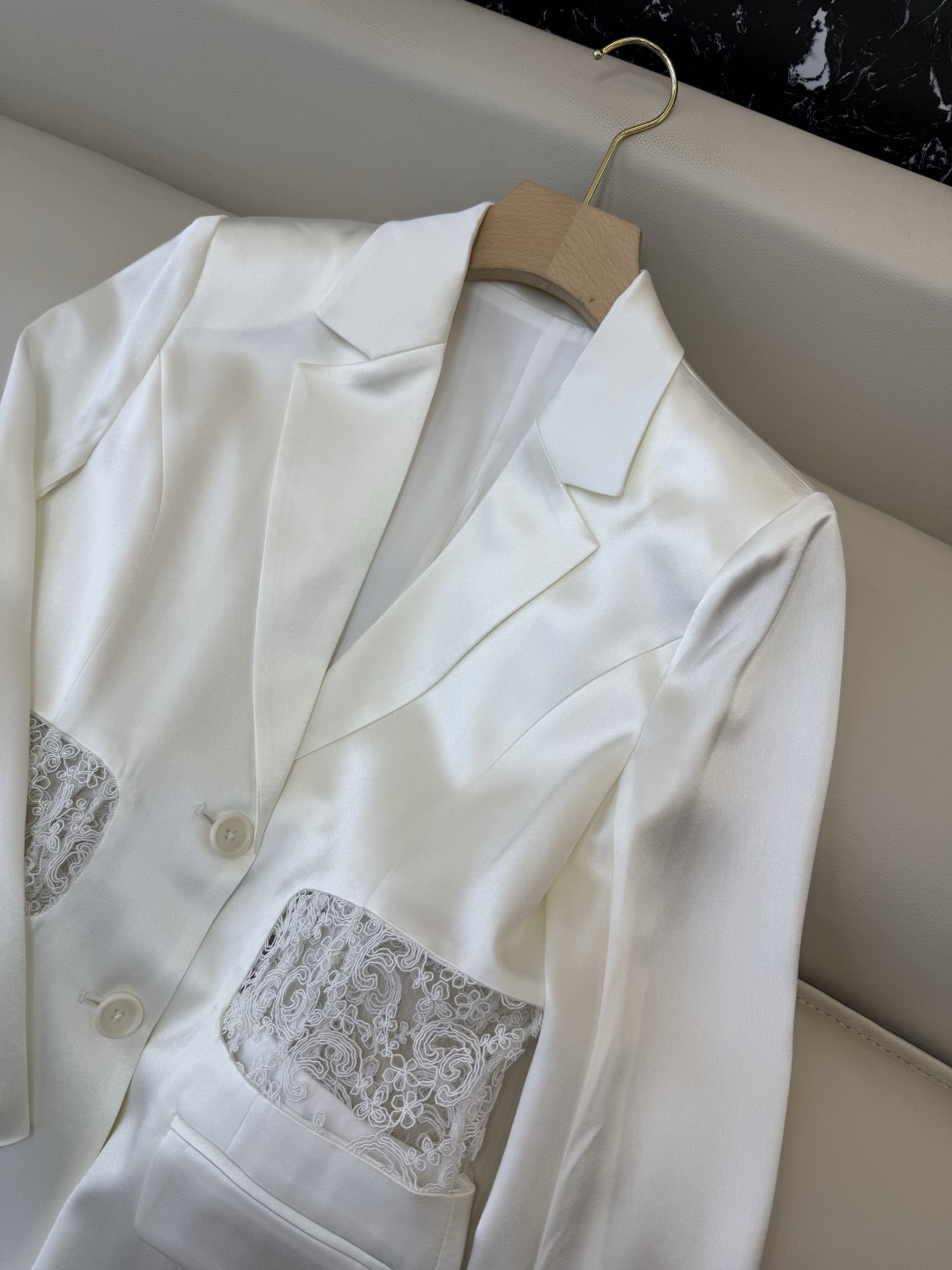 XZ0158#新款外套。YSL 蕾丝绣花镂空 长袖醋酸 外套 黑色 白色 SMLXL