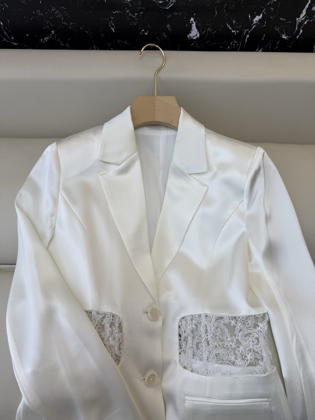 XZ0158#新款外套。YSL 蕾丝绣花镂空 长袖醋酸 外套 黑色 白色 SMLXL