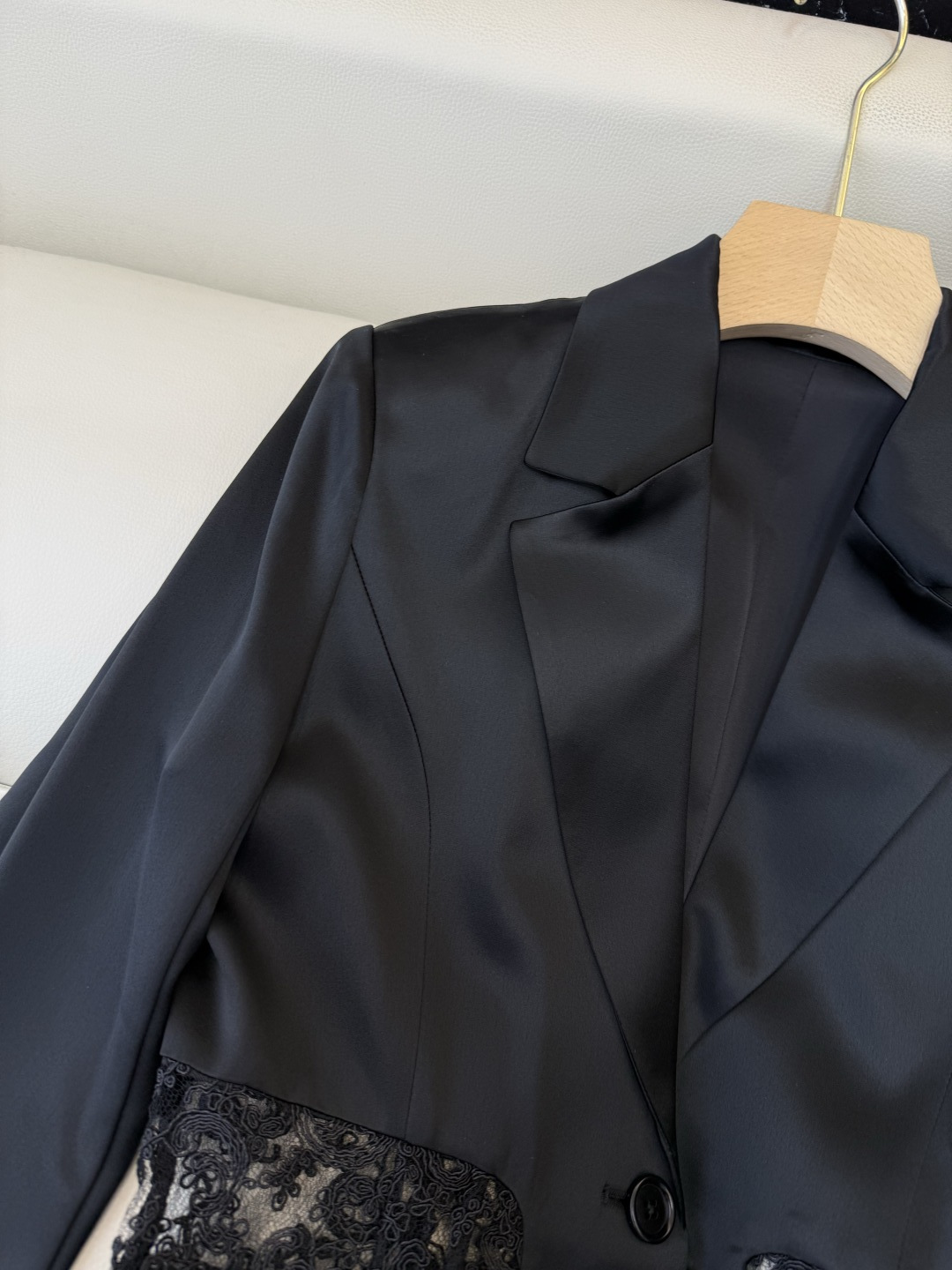 XZ0158#新款外套。YSL 蕾丝绣花镂空 长袖醋酸 外套 黑色 白色 SMLXL