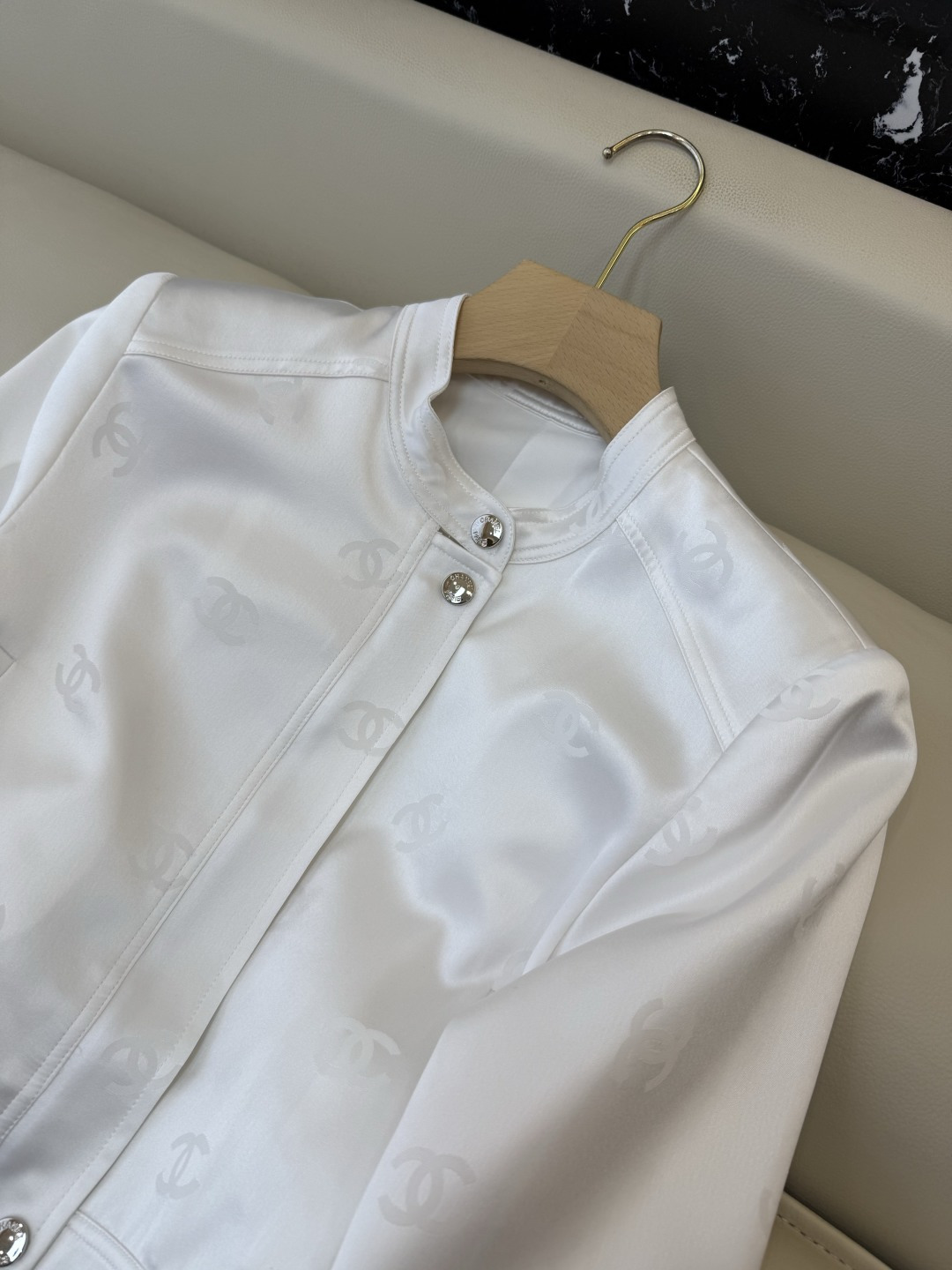 XZ0157#新款外套。Chanel 暗纹 提花 长袖醋酸拉链外套 黑色 白色 SMLXL