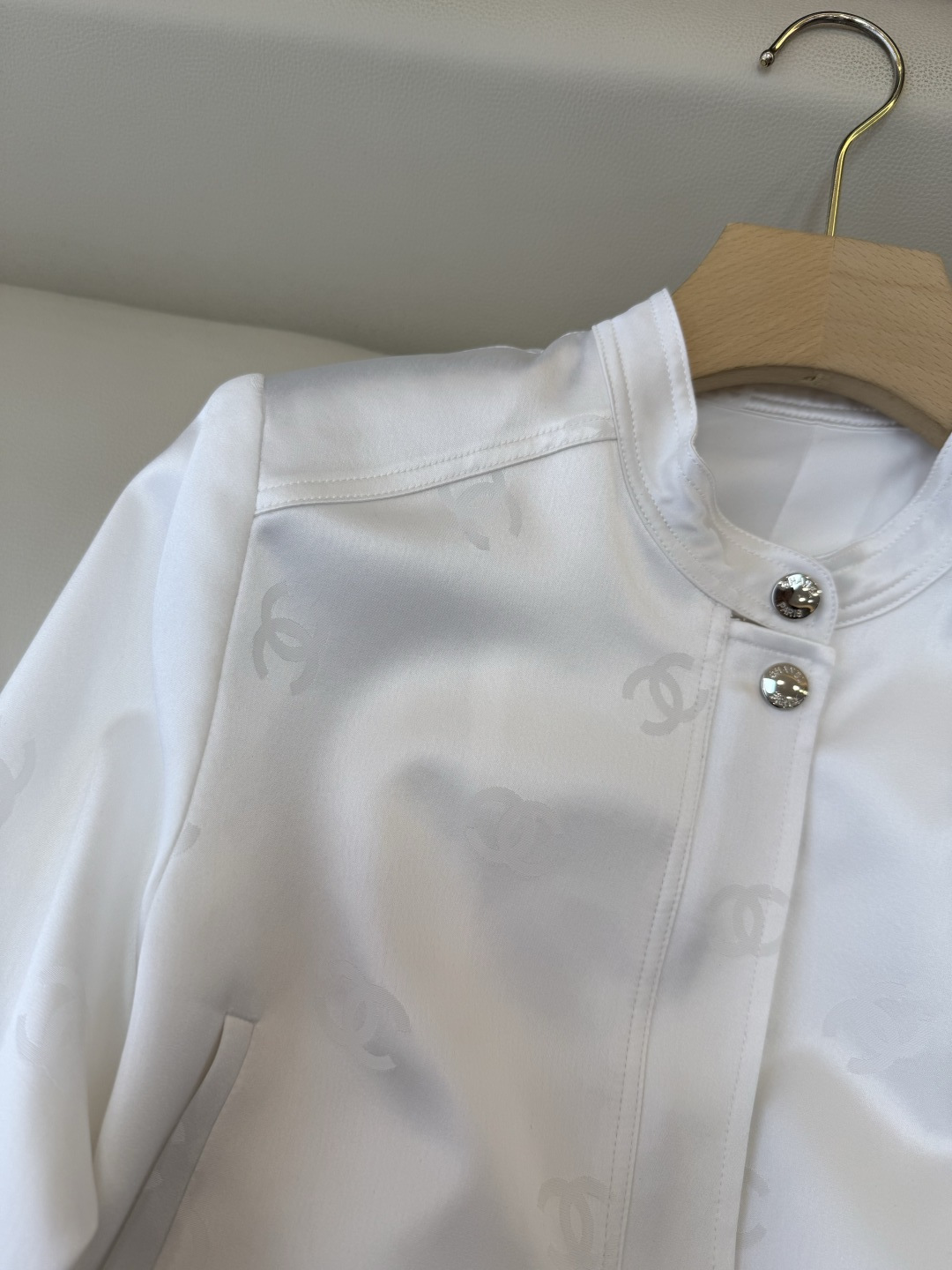 XZ0157#新款外套。Chanel 暗纹 提花 长袖醋酸拉链外套 黑色 白色 SMLXL