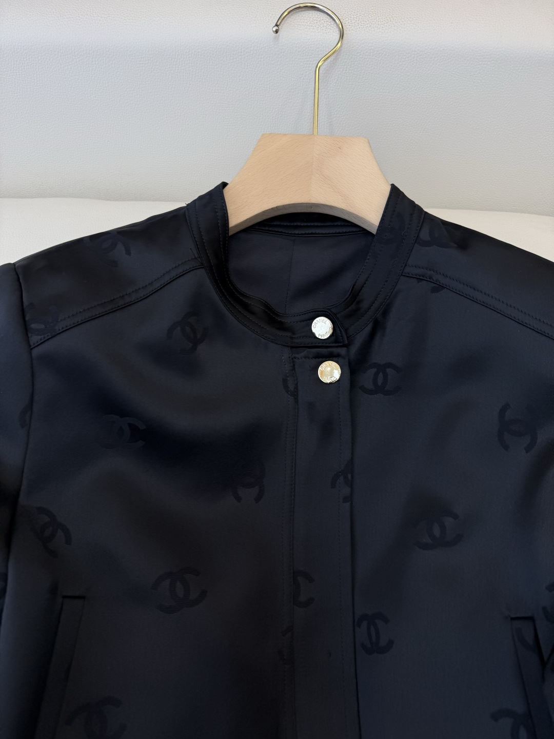 XZ0157#新款外套。Chanel 暗纹 提花 长袖醋酸拉链外套 黑色 白色 SMLXL