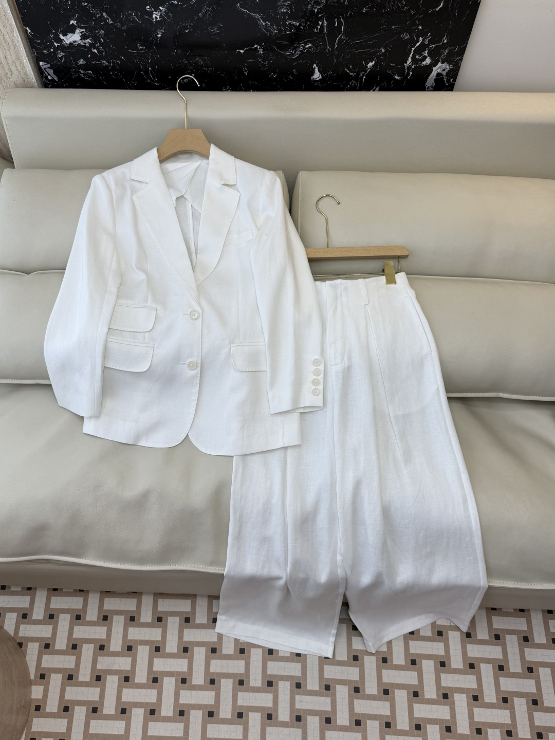 XZ0116#新款套装。劳夫劳伦 超级大爆款 30% 亚麻 70% 天丝西装外套➕长裤 套装 杏色 白色