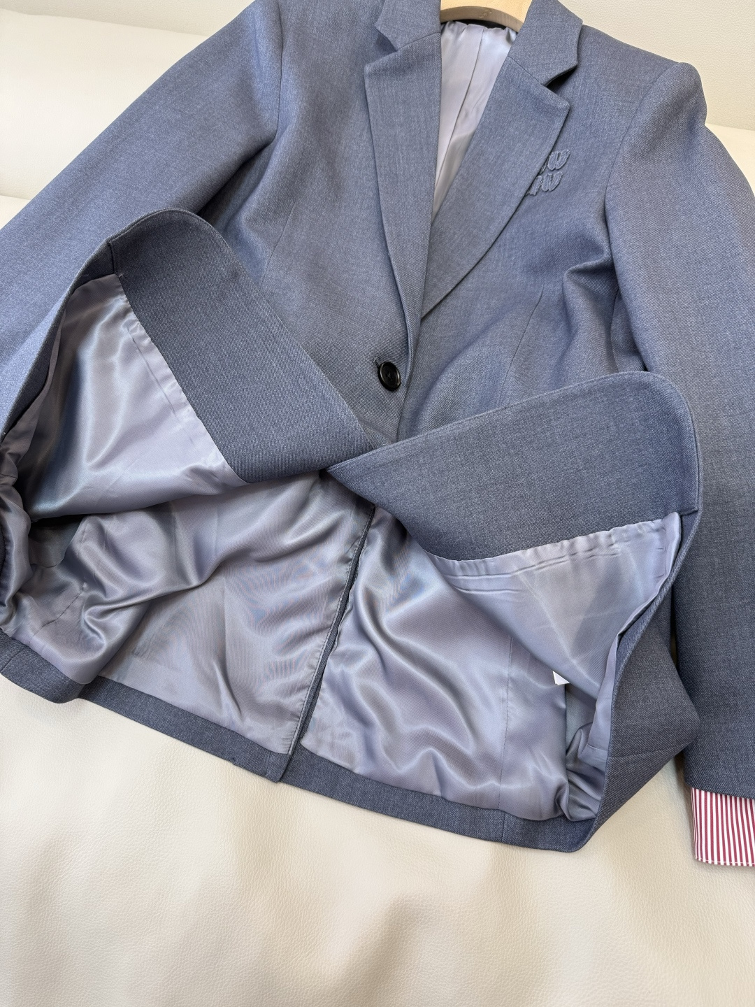 XZ0150#新款套装。Miu 家贴布绣花字母 40%羊毛西装外套➕半裙套装 灰色 SMLXL