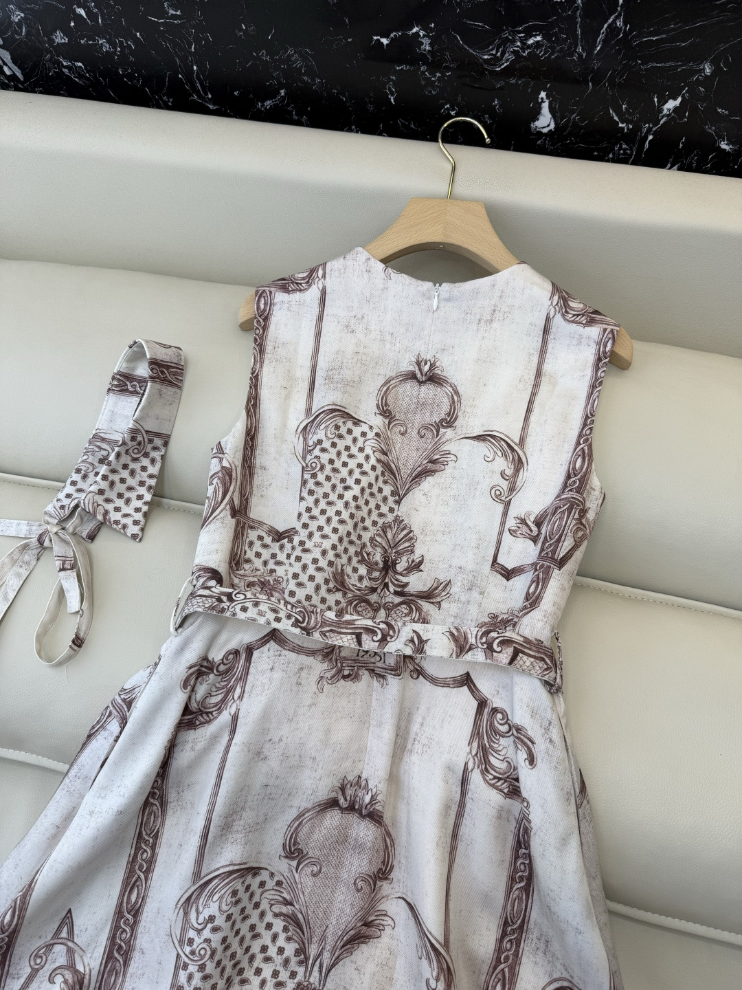 BS1163#新款连衣裙。Max 顶级版 100% 天丝 无袖印花连衣裙 36/38/40/42