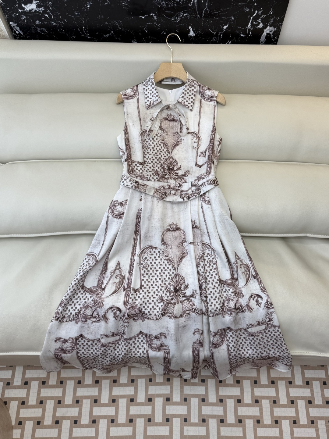 BS1163#新款连衣裙。Max 顶级版 100% 天丝 无袖印花连衣裙 36/38/40/42