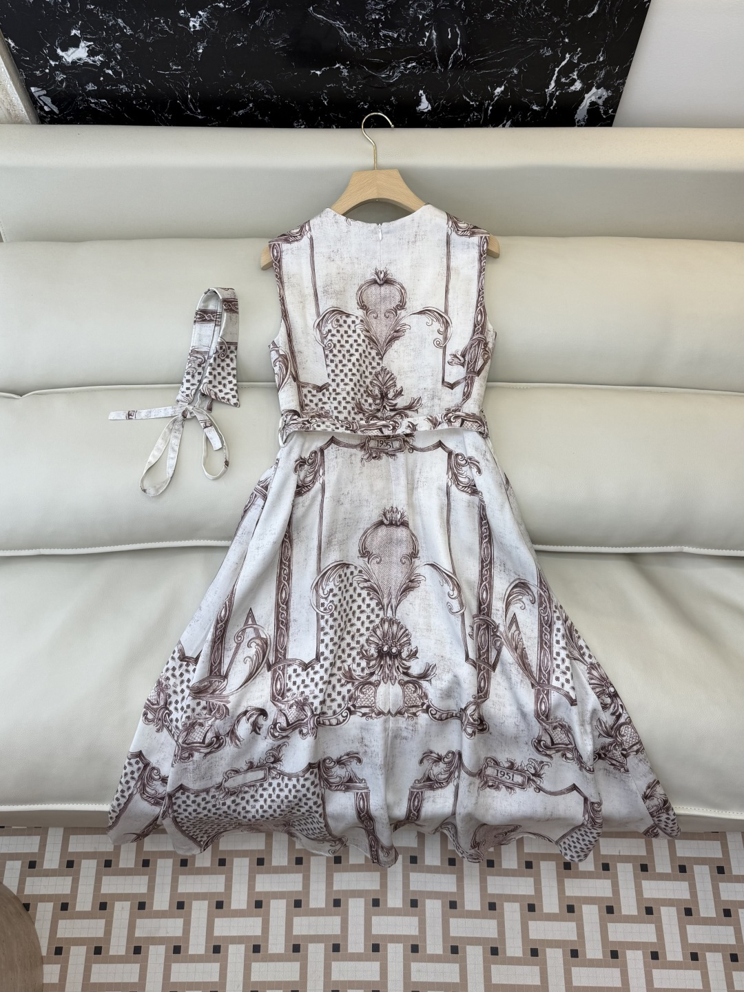 BS1163#新款连衣裙。Max 顶级版 100% 天丝 无袖印花连衣裙 36/38/40/42