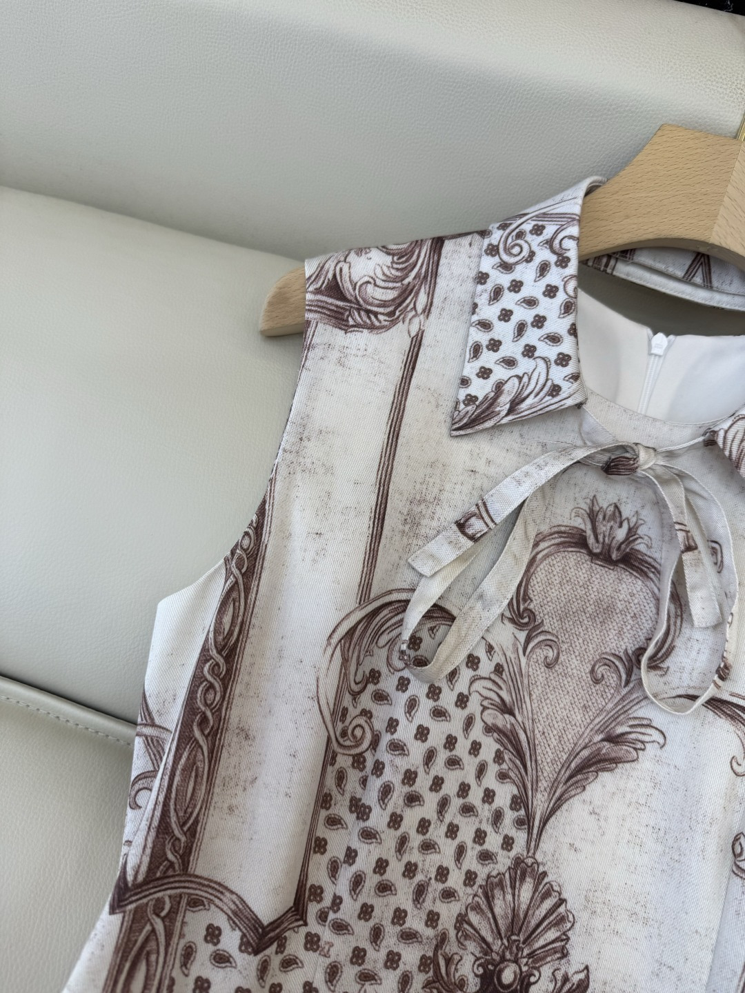 BS1163#新款连衣裙。Max 顶级版 100% 天丝 无袖印花连衣裙 36/38/40/42