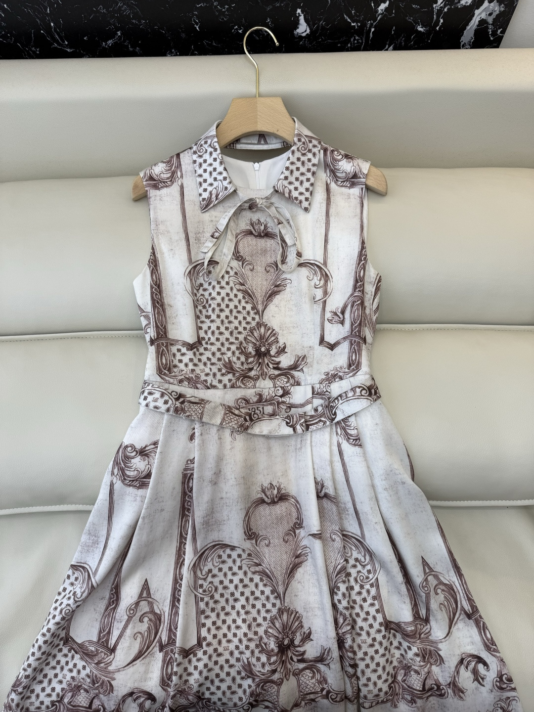 BS1163#新款连衣裙。Max 顶级版 100% 天丝 无袖印花连衣裙 36/38/40/42