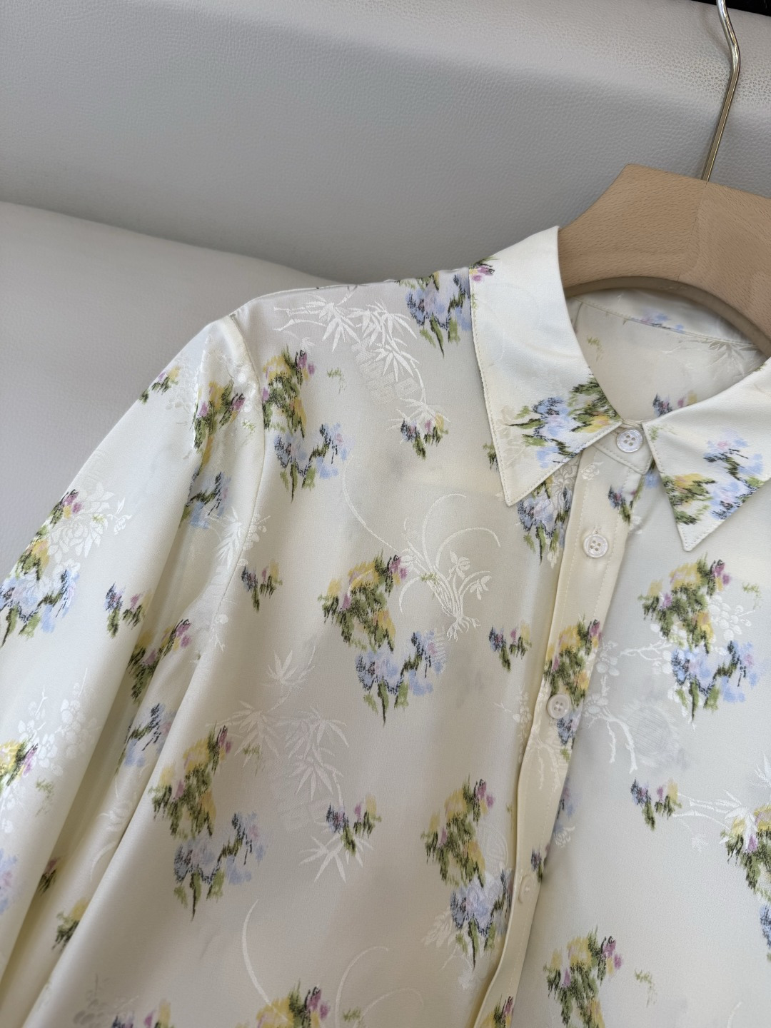 BS1143#新款衬衫。Dior 顶级版 100% 真丝 长袖衬衫 36/38/40/42