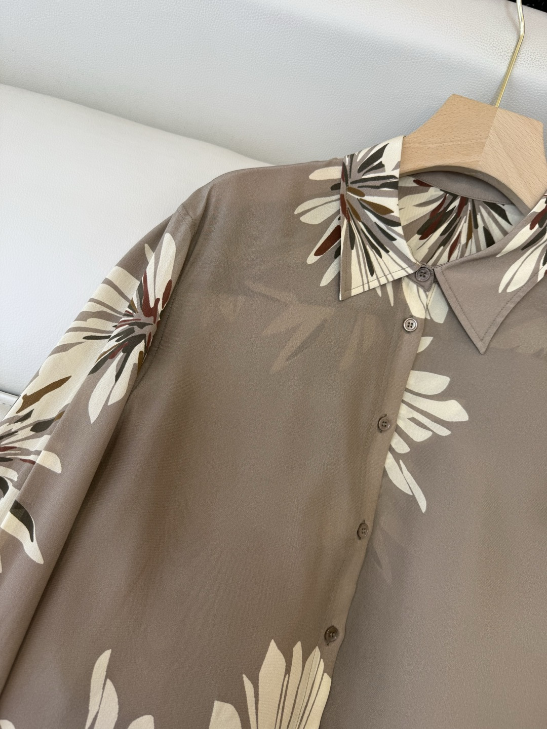 BS1141#新款衬衫。BC 顶级版 100% 真丝印花 长袖衬衫 咖色 米色 36/38/40/42