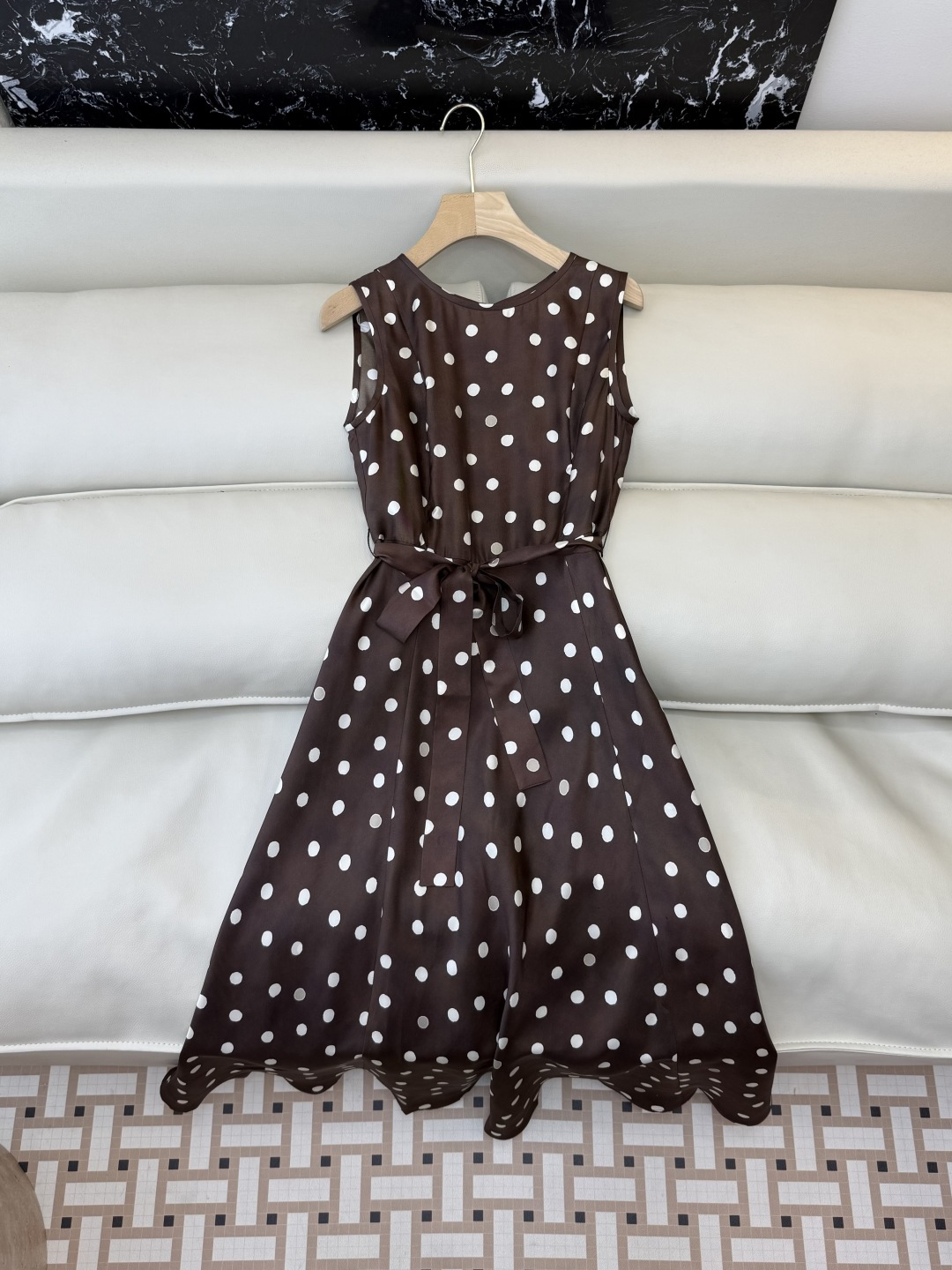 BS1159#新款连衣裙。Max 100% 真丝印花 无袖圆点 连衣裙 36/38/40/42