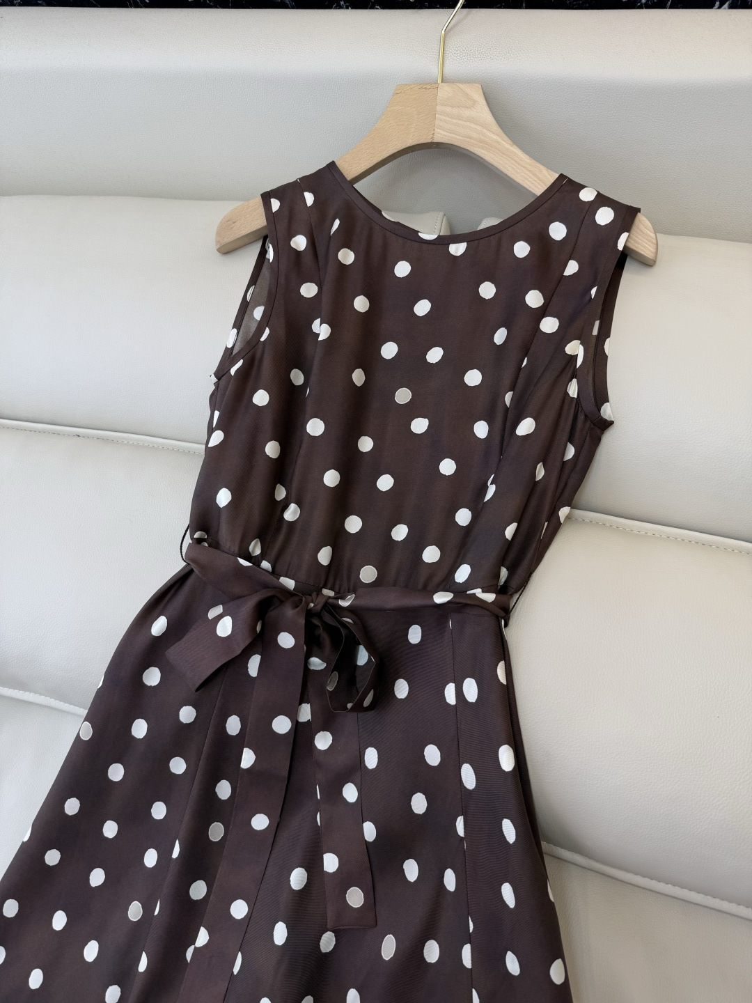 BS1159#新款连衣裙。Max 100% 真丝印花 无袖圆点 连衣裙 36/38/40/42