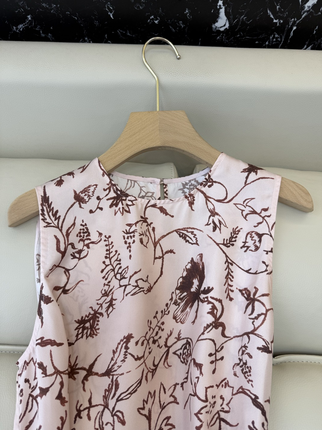 QD8089#新款连衣裙。LP顶级版 100% 真丝印花 无袖连衣裙 粉色 36/38/40/42