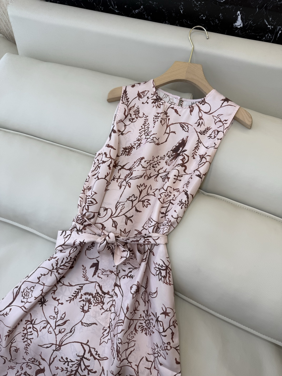 QD8089#新款连衣裙。LP顶级版 100% 真丝印花 无袖连衣裙 粉色 36/38/40/42