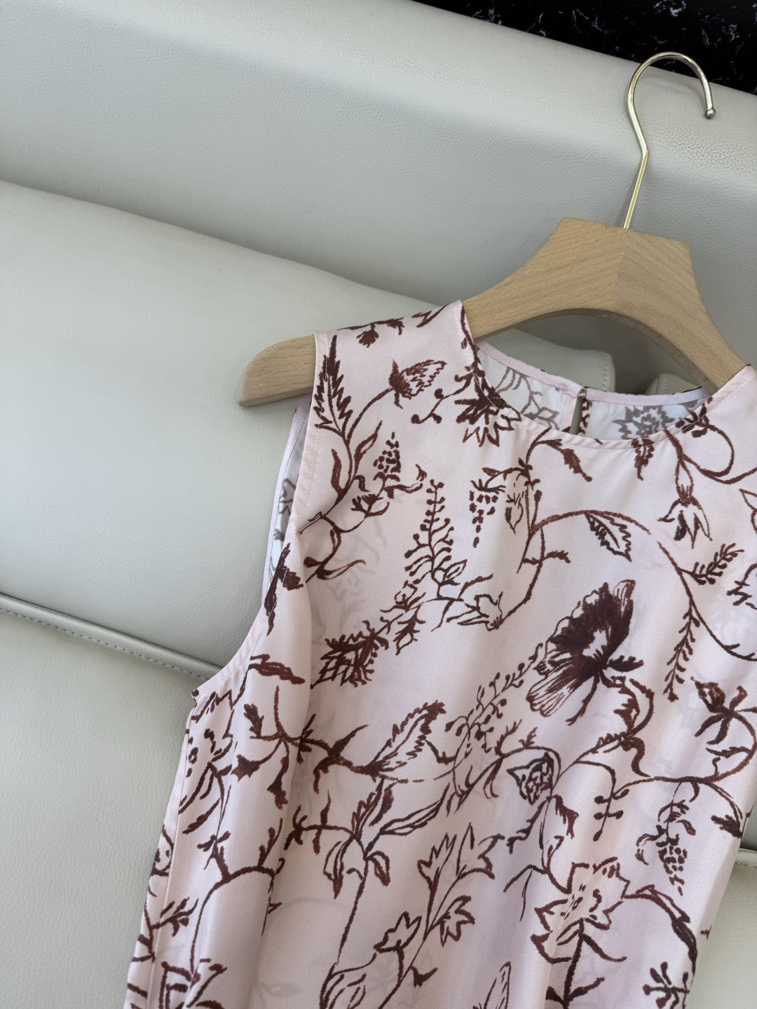 QD8089#新款连衣裙。LP顶级版 100% 真丝印花 无袖连衣裙 粉色 36/38/40/42