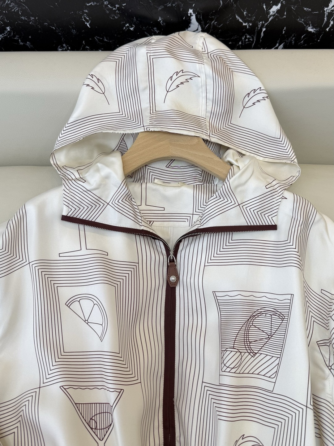 QD7892#新款外套。LP 顶级版‼️100% 真丝印花拉链外套 两色 36/38/40/42